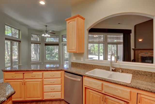 188 Verde Lane, Merlin, OR 97532