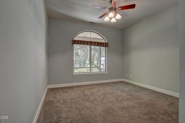 188 Verde Lane, Merlin, OR 97532