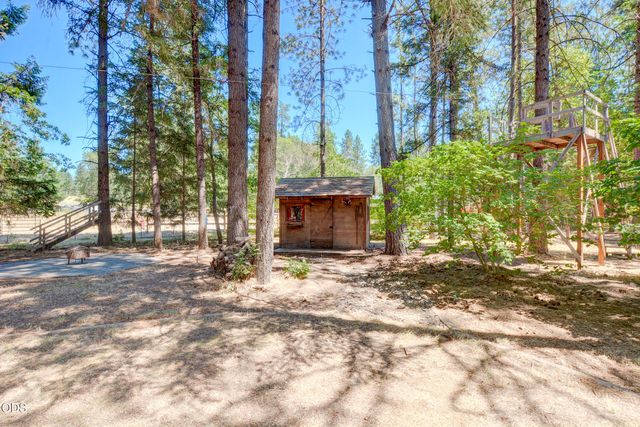 188 Verde Lane, Merlin, OR 97532
