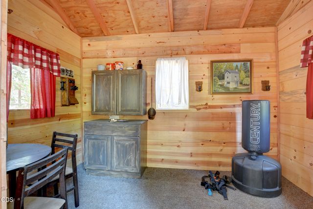 188 Verde Lane, Merlin, OR 97532