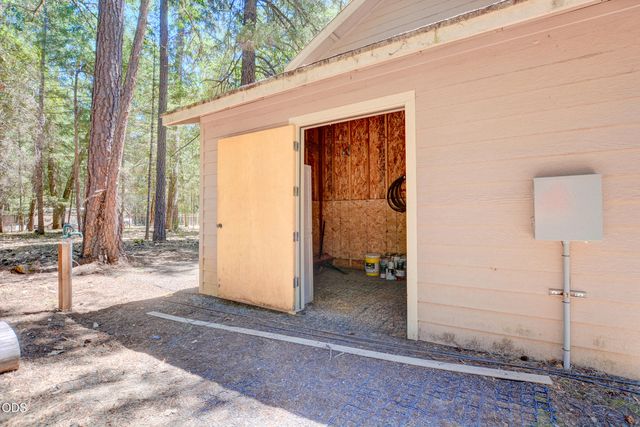 188 Verde Lane, Merlin, OR 97532