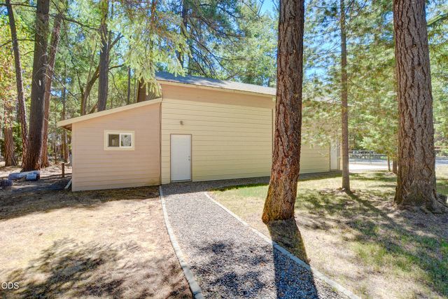 188 Verde Lane, Merlin, OR 97532