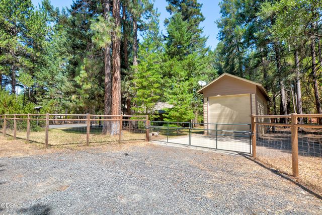 188 Verde Lane, Merlin, OR 97532