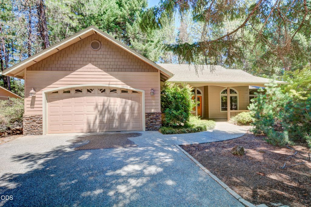 188 Verde Lane, Merlin, OR 97532