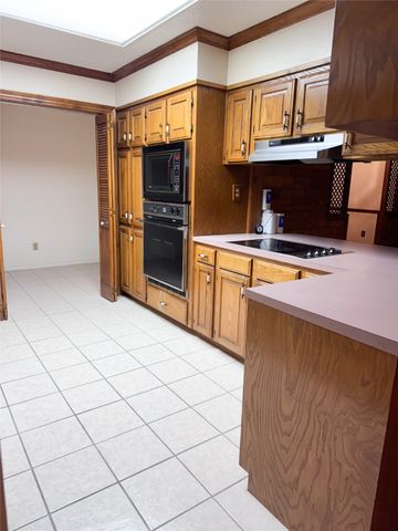 3815 Eames Circle, Shreveport, LA 71119