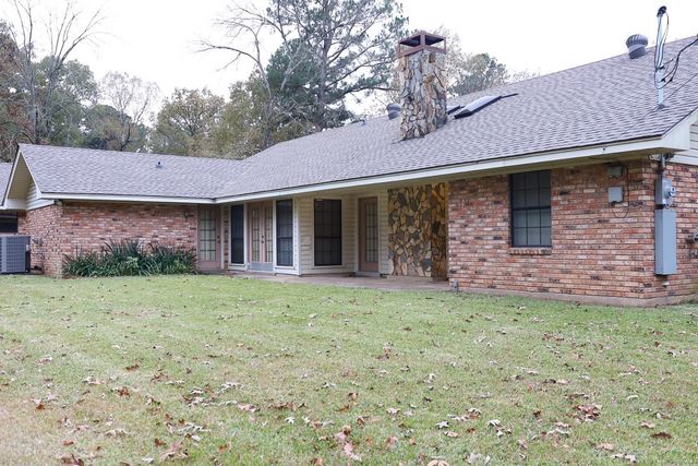 3815 Eames Circle, Shreveport, LA 71119