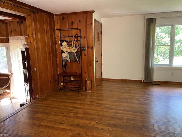 2708 N Landing RD, Virginia Beach, VA 23456