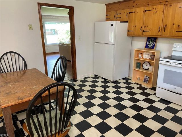 2708 N Landing RD, Virginia Beach, VA 23456