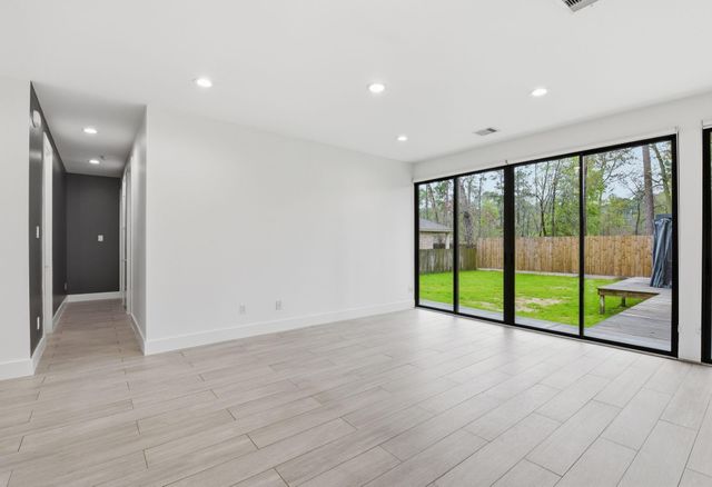 1530 Primrose Street, Conroe, TX 77385