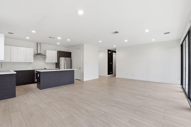 1530 Primrose Street, Conroe, TX 77385