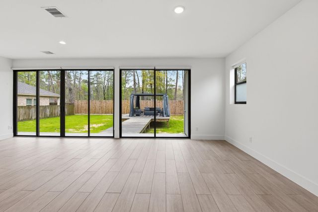 1530 Primrose Street, Conroe, TX 77385