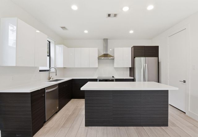 1530 Primrose Street, Conroe, TX 77385