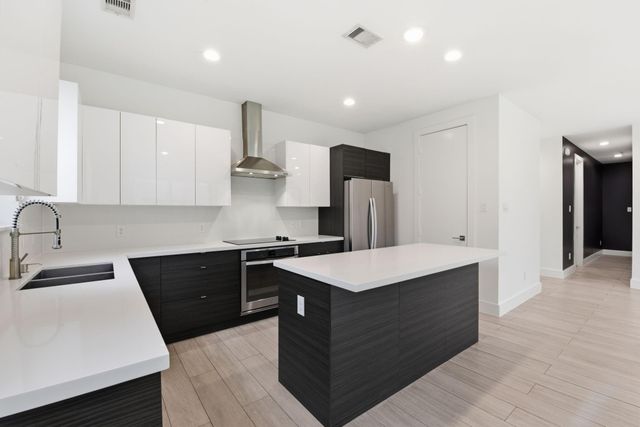 1530 Primrose Street, Conroe, TX 77385