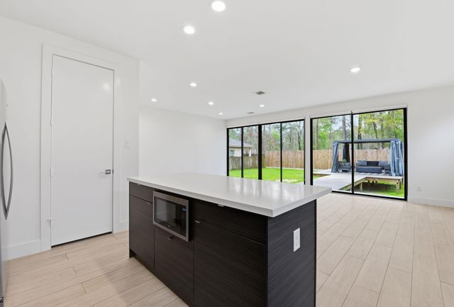 1530 Primrose Street, Conroe, TX 77385