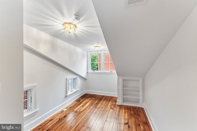 303 QUEEN ST, Alexandria, VA 22314