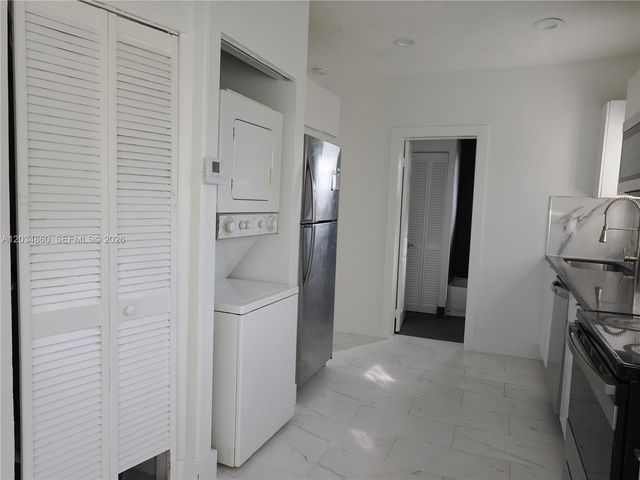 2272 NW 2nd Street 2, Miami, FL 33125