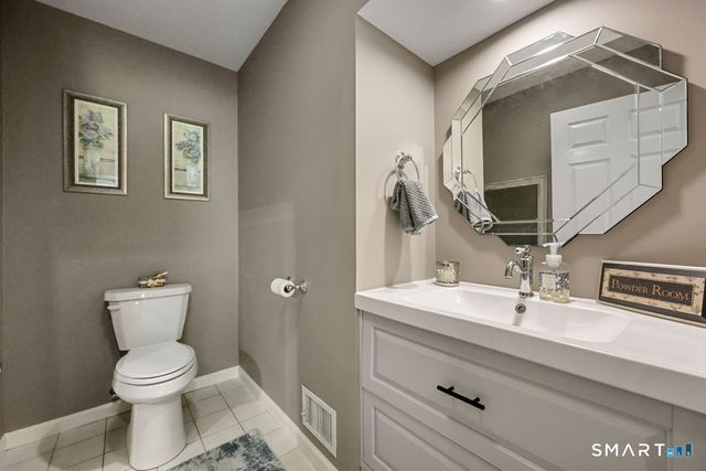 65 Henley Way 65, West Hartford, CT 06117