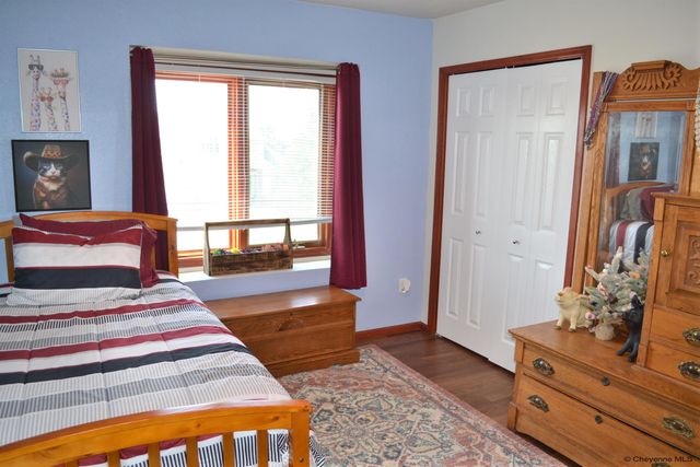 3006 THOMAS RD, Cheyenne, WY 82009