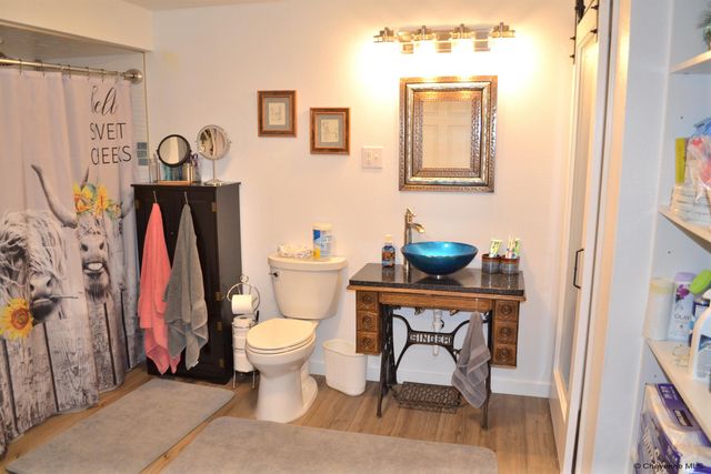 3006 THOMAS RD, Cheyenne, WY 82009