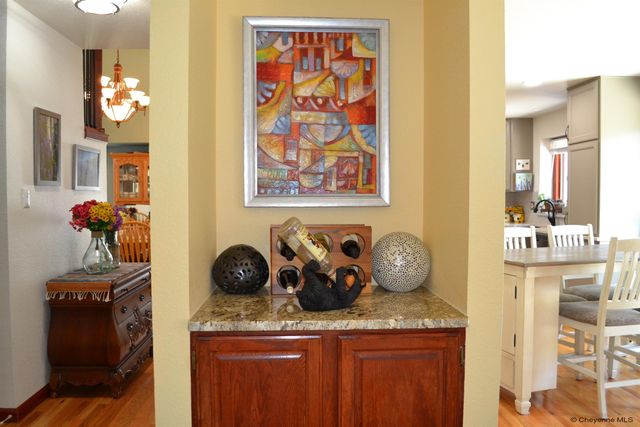 3006 THOMAS RD, Cheyenne, WY 82009