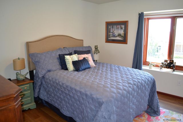 3006 THOMAS RD, Cheyenne, WY 82009