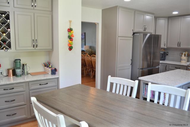 3006 THOMAS RD, Cheyenne, WY 82009