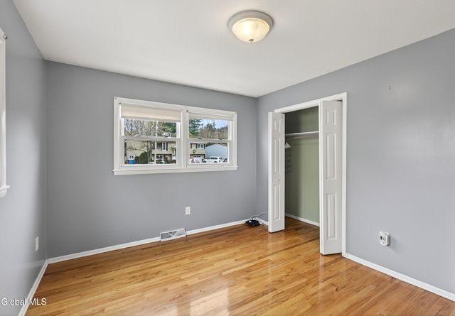 7 Apple Blossom Lane, Colonie, NY 12205