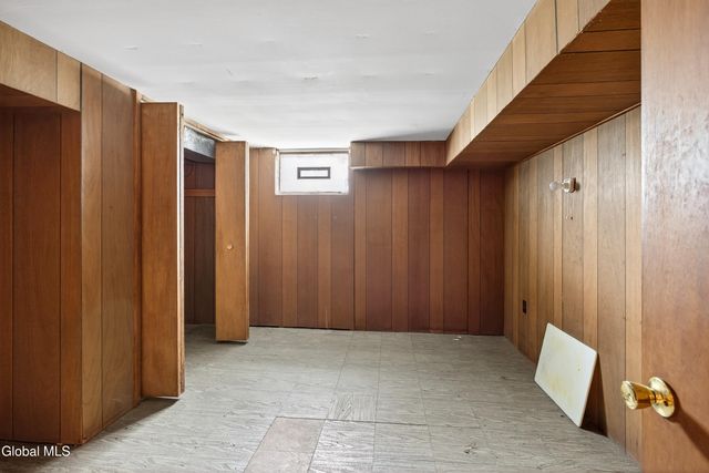 7 Apple Blossom Lane, Colonie, NY 12205