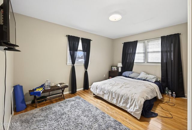 7 Apple Blossom Lane, Colonie, NY 12205