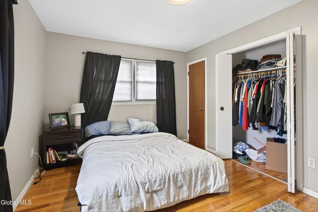 7 Apple Blossom Lane, Colonie, NY 12205