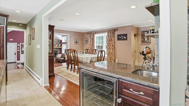 1 Tracklot Road, Nissequogue, NY 11780