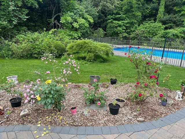 1 Tracklot Road, Nissequogue, NY 11780