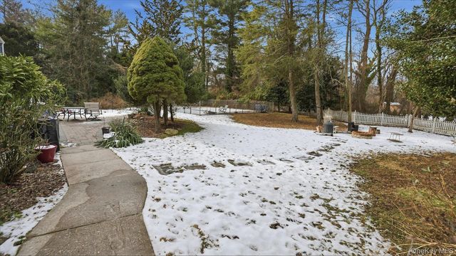1 Tracklot Road, Nissequogue, NY 11780