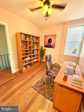 2207 S HEMBERGER ST, Philadelphia, PA 19145