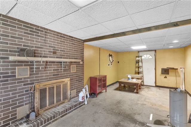 125 Shenandoah Dr, Penn Hills, PA 15235