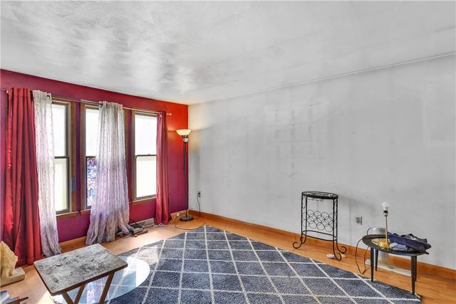 125 Shenandoah Dr, Penn Hills, PA 15235