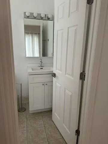 720 N Central Park Avenue 3, Chicago, IL 60651