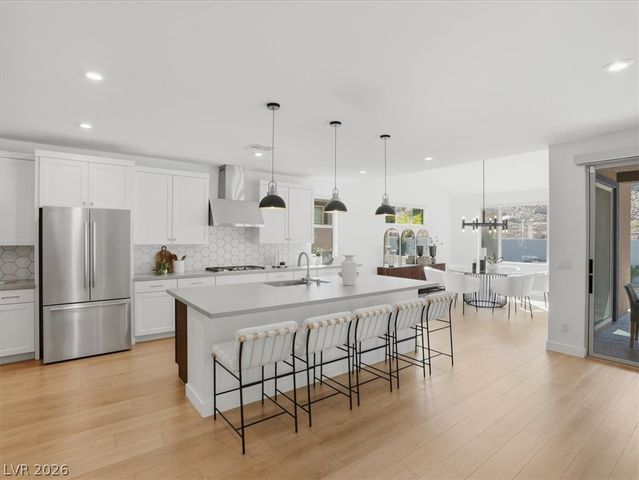 9725 Starlight Ridge Avenue, Las Vegas, NV 89148