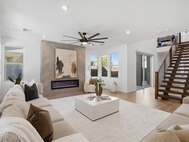 9725 Starlight Ridge Avenue, Las Vegas, NV 89148