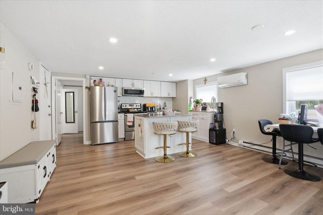 407 CASTELLO AVE, Hatboro, PA 19040