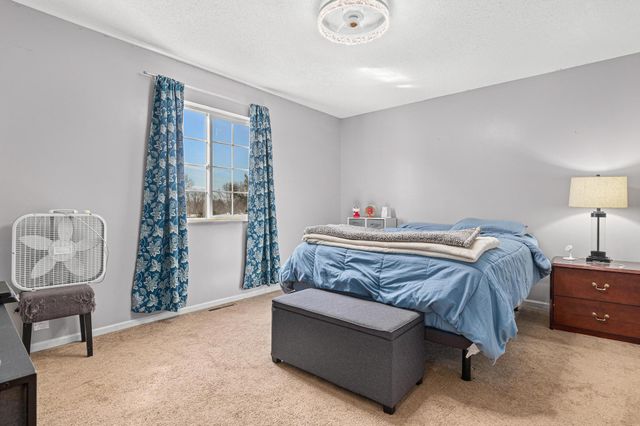 11863 River Hills Drive, Burnsville, MN 55337