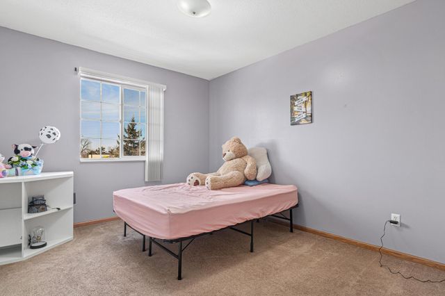 11863 River Hills Drive, Burnsville, MN 55337