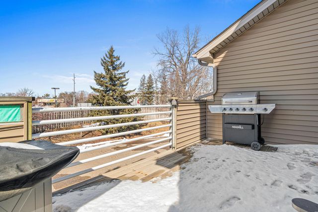 11863 River Hills Drive, Burnsville, MN 55337