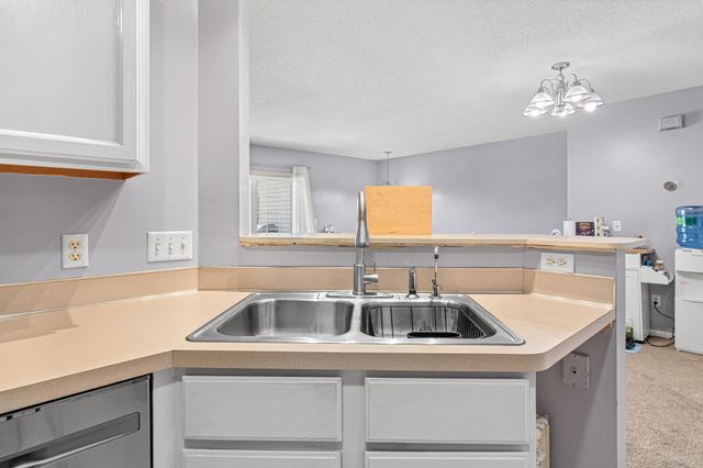 11863 River Hills Drive, Burnsville, MN 55337