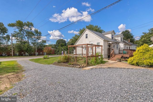 315 NORTH BEND RD, Baltimore, MD 21229