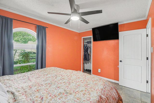 5300 Princess Court, Lake Dallas, TX 75065