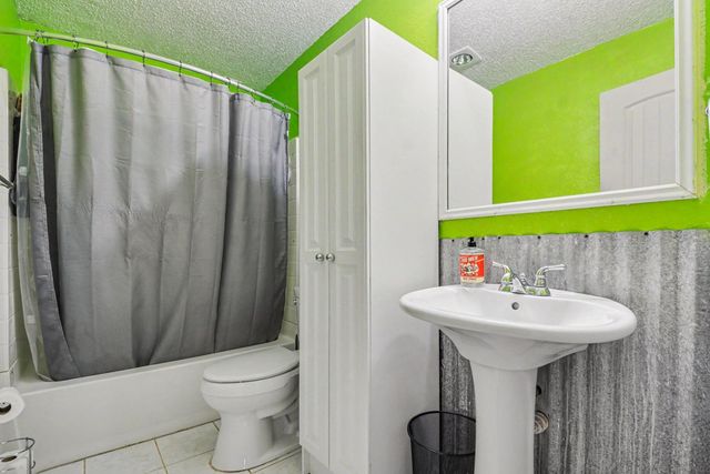 5300 Princess Court, Lake Dallas, TX 75065