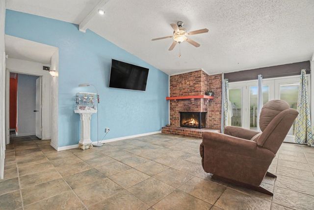 5300 Princess Court, Lake Dallas, TX 75065
