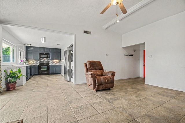 5300 Princess Court, Lake Dallas, TX 75065