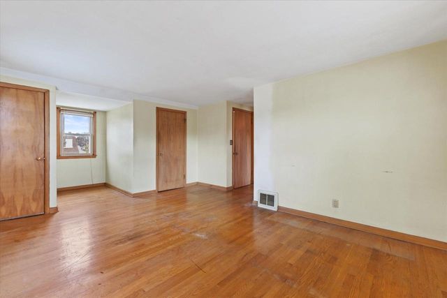 3434 S 2nd STREET, Milwaukee, WI 53207
